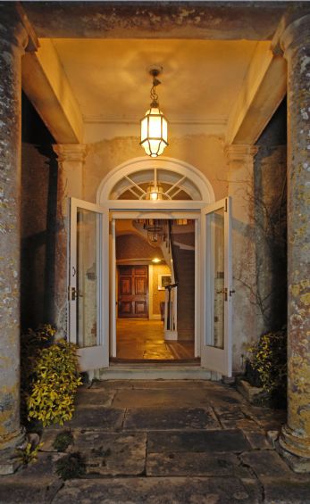 Laurel Manor