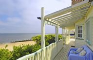 Artistsī Beach House