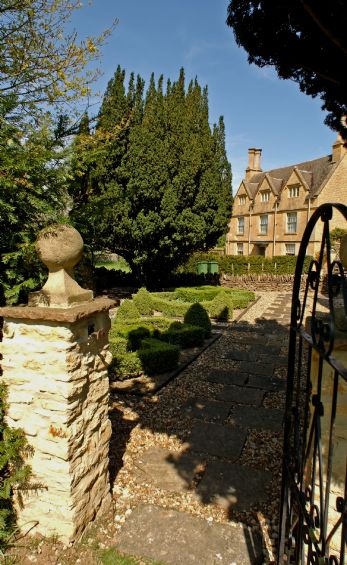 Cotswolds Manor